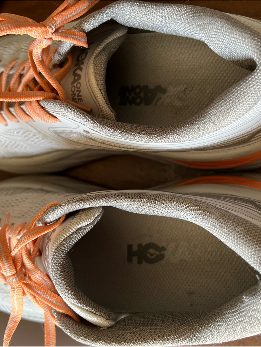 Hoka Bondi 7 Women's Light Gray and Peach Running Shoes - Picture 11 of 12
